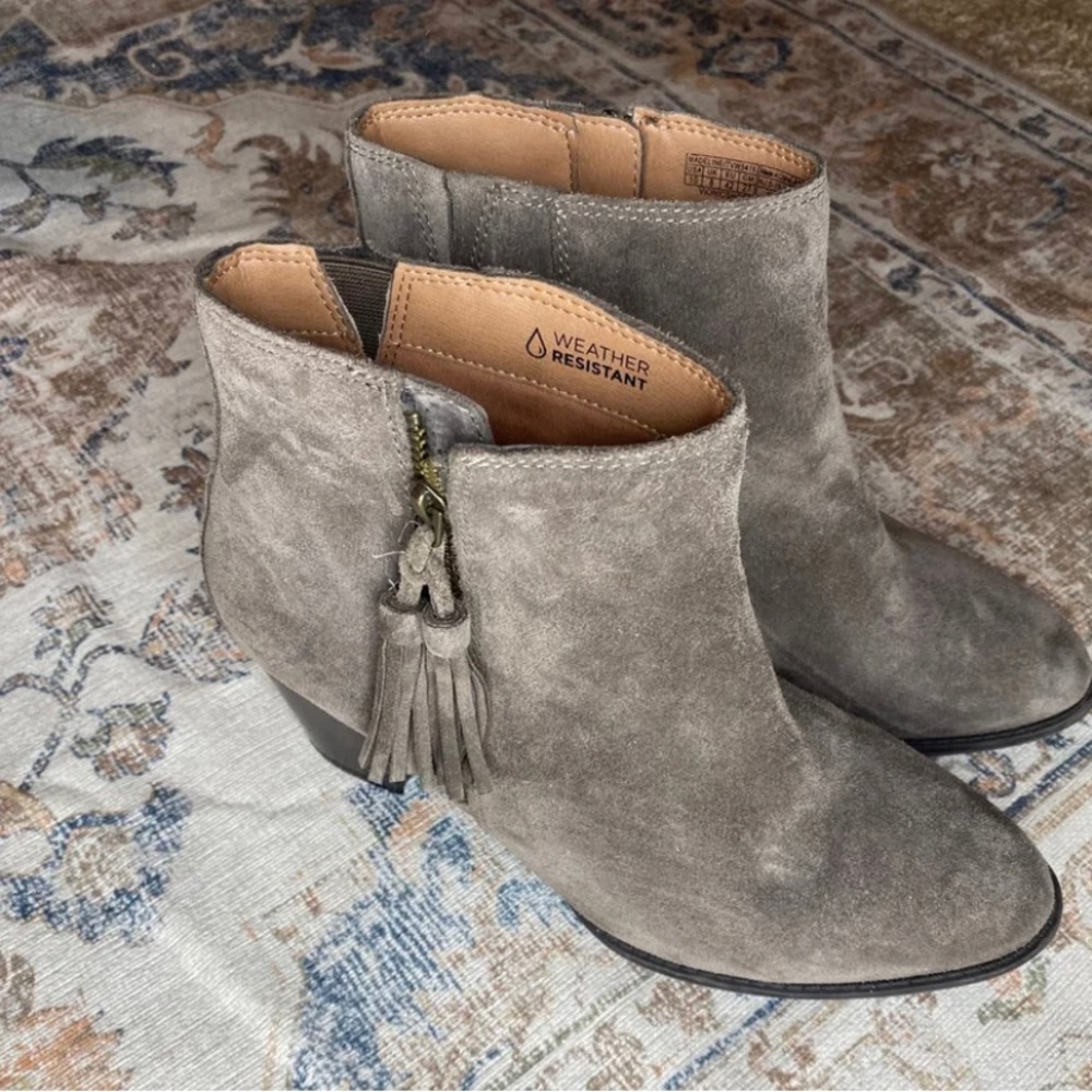 Vionic Ankle Tassel Boots Grey Suede